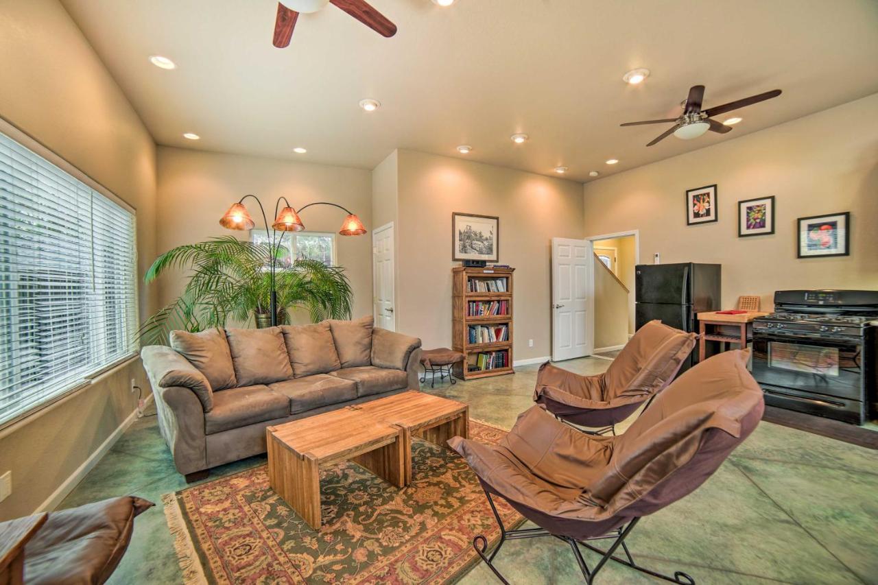 Hilltop Loft Ukiah Vacation Rental! エクステリア 写真