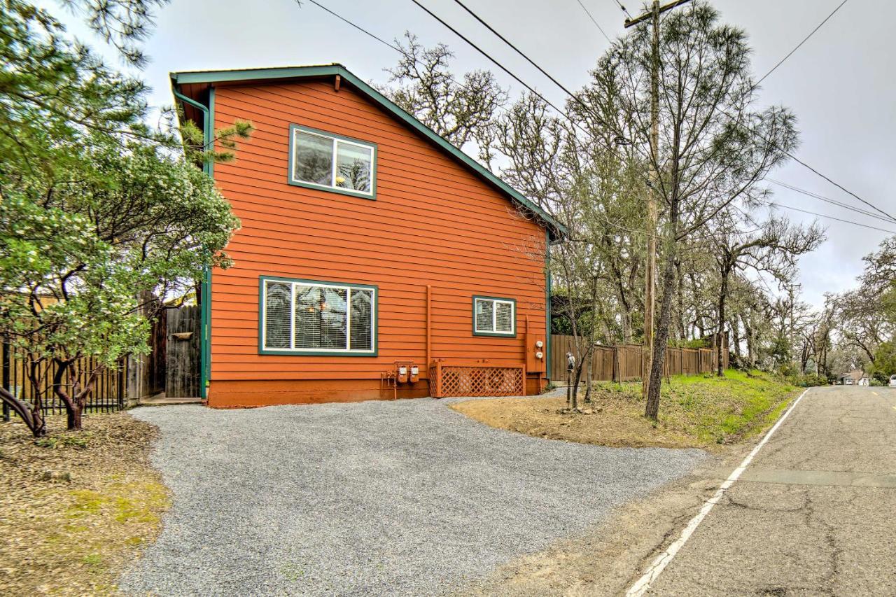 Hilltop Loft Ukiah Vacation Rental! エクステリア 写真